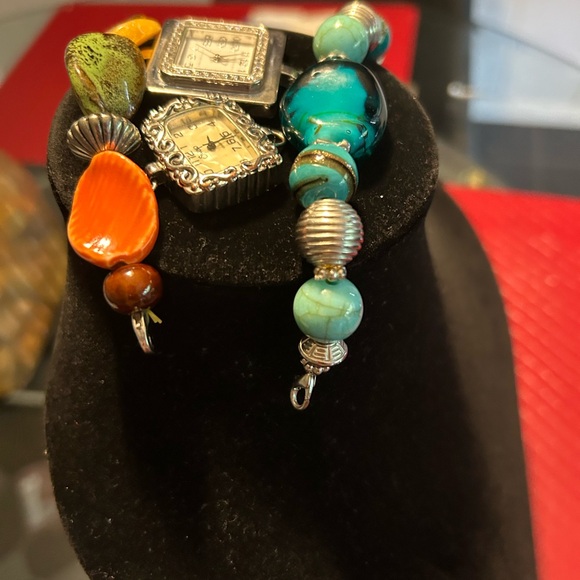 To watch faces and two beaded bracelets bands - Picture 16 of 16